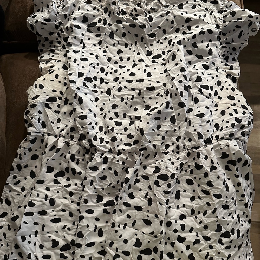 SHEIN Monochrome Ruffle Blouse